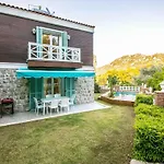 Familia Selimiye Daily Weekly וילה *