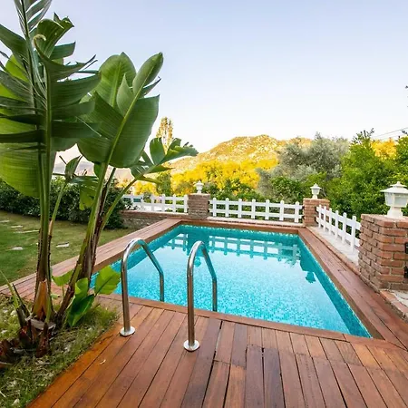 Familia Selimiye Daily Weekly