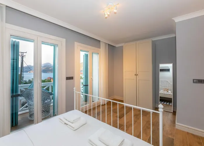 Familia Selimiye Daily Weekly