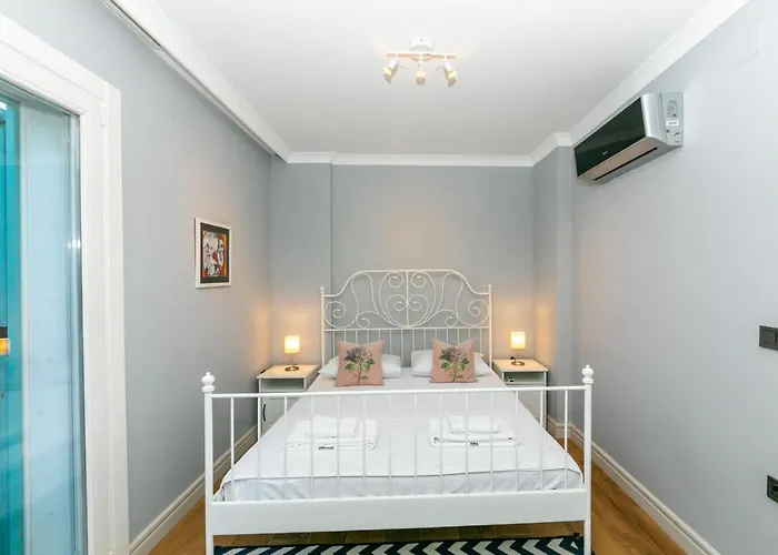 Familia Selimiye Daily Weekly Мармарис