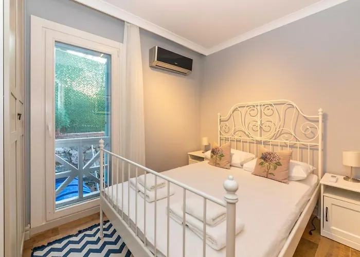 Familia Selimiye Daily Weekly