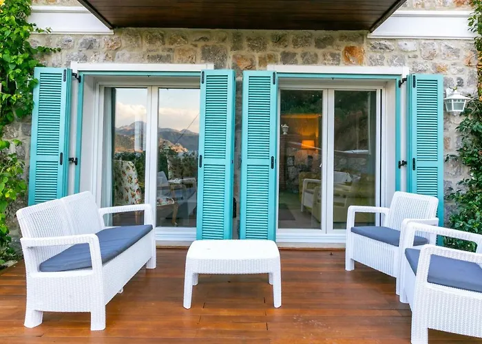 Familia Selimiye Daily Weekly