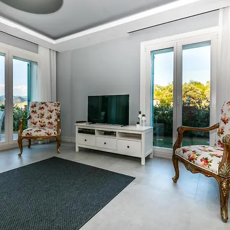 Familia Selimiye Daily Weekly Villa *